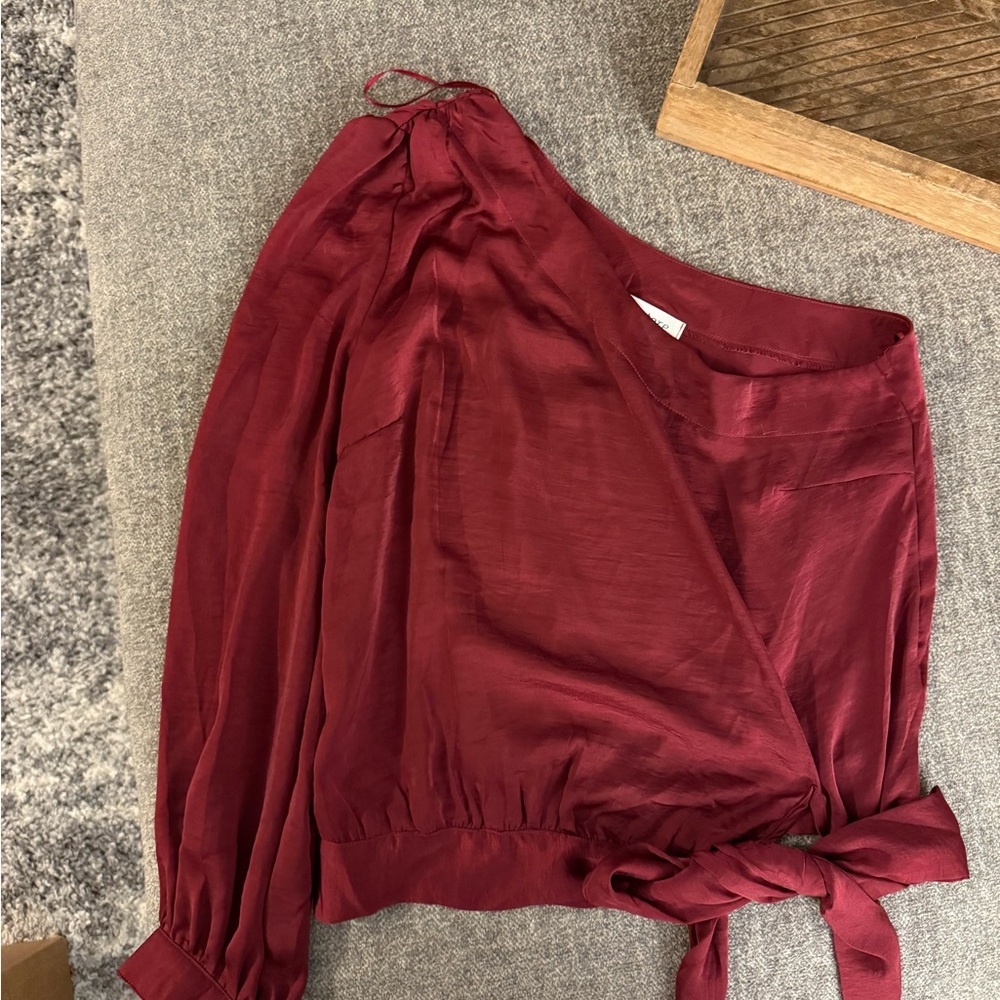 Chic One-Shoulder Burgundy Blouse